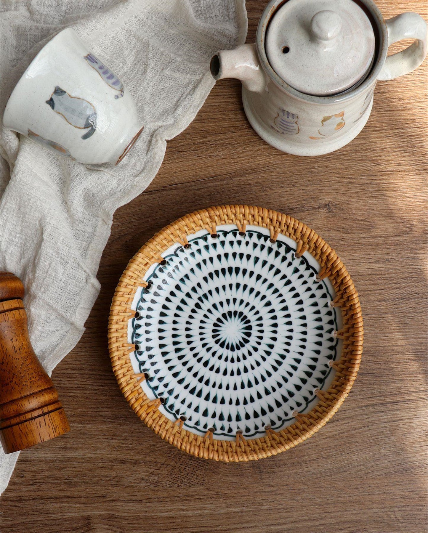 Woven Rattan and Porcelain Combo Plates